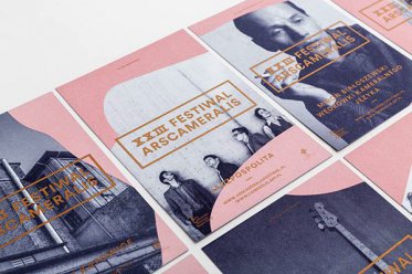 畫冊(cè)設(shè)計(jì)中為了便于閱讀而框起來(lái)的文字